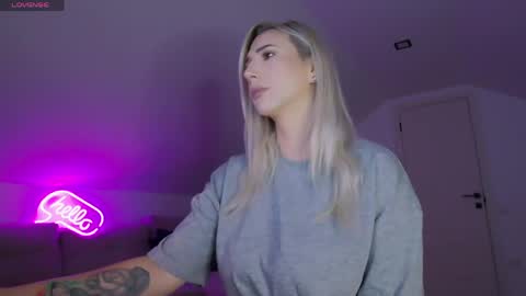 A day u didnt smile is a lost day online show from 04-01-26, 07:53