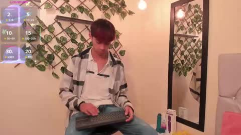 Snapshot of allen_starck chatting on 02-18-25, 01:00 Allen online show from 02-18-25, 01:00