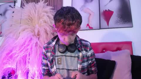 Snapshot of allen_starck chatting on 10-30-25, 03:52 Allen online show from 10-30-25, 03:52