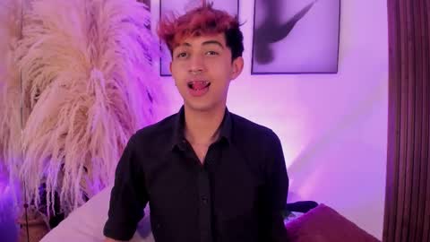 Snapshot of allen_starck chatting on 11-12-25, 03:40 Allen online show from 11-12-25, 03:40