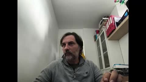 Snapshot of allenvic chatting on 12-17-25, 12:11 allenvic online show from 12-17-25, 12:11