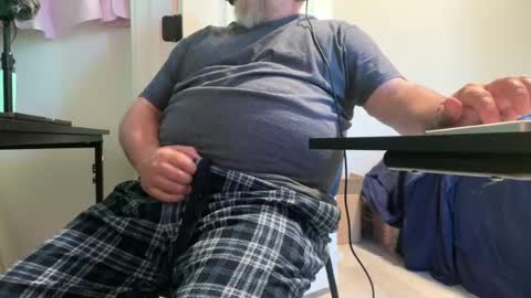 Snapshot of allergictochat chatting on 06-24-26, 12:42 Allergictolove online show from 06-24-26, 12:42
