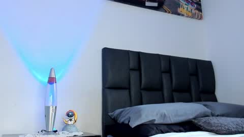 Snapshot of allexserrano chatting on 07-09-26, 10:36 Allex online show from 07-09-26, 10:36