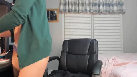 wishlist on bio online show from 02-06-25, 01:16