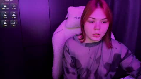 Snapshot of alli_zi chatting on 05-28-26, 04:15 Blair online show from 05-28-26, 04:15