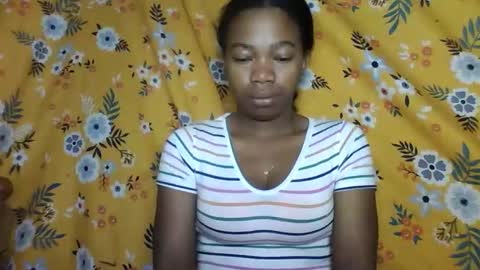 Snapshot of alliciax632770q chatting on 06-10-26, 12:22 alliciax632770q online show from 06-10-26, 12:22