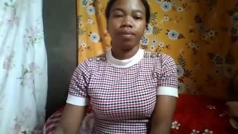 Snapshot of alliciax632770q chatting on 06-13-26, 06:11 alliciax632770q online show from 06-13-26, 06:11