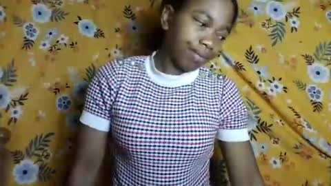 Snapshot of alliciax632770q chatting on 06-17-26, 12:57 alliciax632770q online show from 06-17-26, 12:57