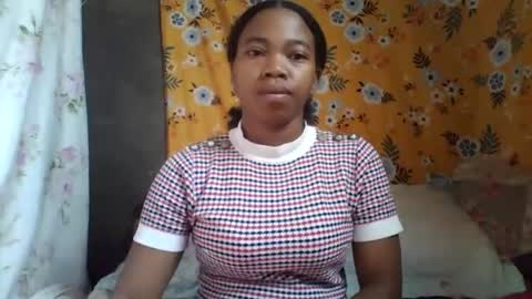 Snapshot of alliciax632770q chatting on 06-27-26, 06:29 alliciax632770q online show from 06-27-26, 06:29