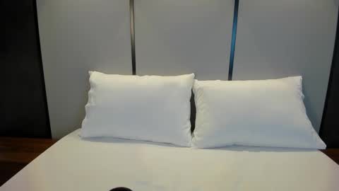 Snapshot of allie_bruce chatting on 09-12-25, 02:33 A L L I E online show from 09-12-25, 02:33