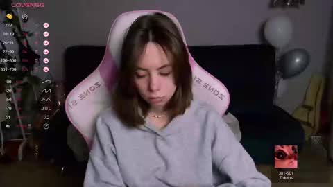 Snapshot of allie_hazie chatting on 03-08-25, 08:46 alice online show from 03-08-25, 08:46