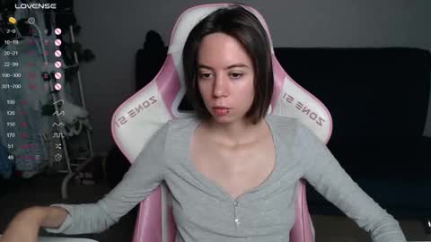 Snapshot of allie_hazie chatting on 10-03-25, 08:28 alice online show from 10-03-25, 08:28