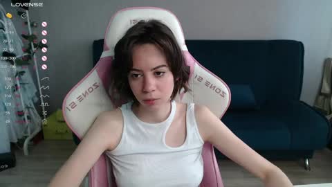 Snapshot of allie_hazie chatting on 04-30-26, 12:50 alice online show from 04-30-26, 12:50