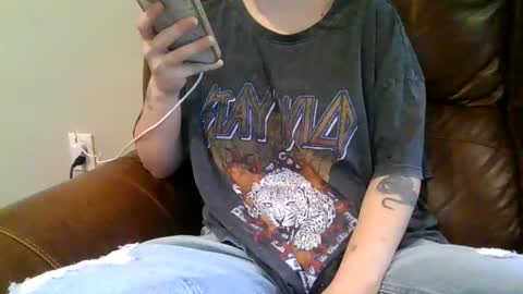 alliebearx online show from 01-11-26, 06:46