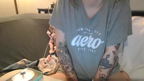 Snapshot of alliebearx chatting on 06-22-26, 03:25 alliebearx online show from 06-22-26, 03:25