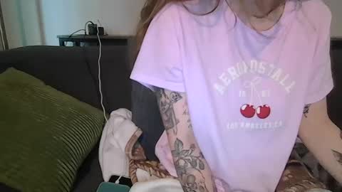 Snapshot of alliebearx chatting on 07-04-26, 02:23 alliebearx online show from 07-04-26, 02:23