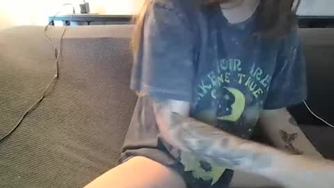 Snapshot of alliebearx chatting on 07-15-26, 06:13 alliebearx online show from 07-15-26, 06:13
