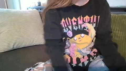 Snapshot of alliebearx chatting on 07-16-26, 06:47 alliebearx online show from 07-16-26, 06:47