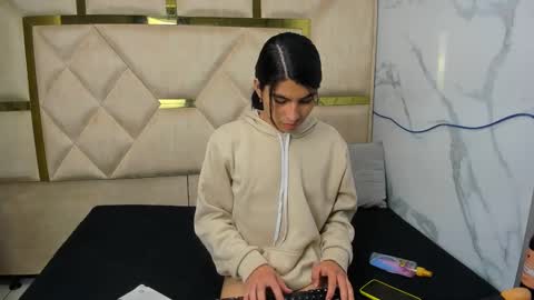 Snapshot of allison_69ts chatting on 09-15-25, 10:32 allison_69ts online show from 09-15-25, 10:32