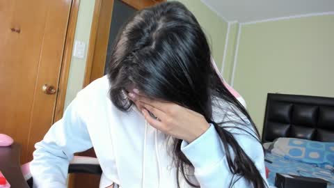 Snapshot of allison_love chatting on 01-01-25, 08:45 allison online show from 01-01-25, 08:45