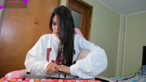 Snapshot of allison_love chatting on 01-17-25, 07:41 allison online show from 01-17-25, 07:41