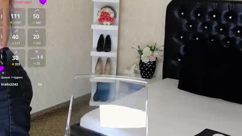 Snapshot of allisonn223 chatting on 03-10-25, 01:21 Deea online show from 03-10-25, 01:21