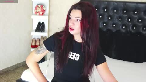 Snapshot of allisonn223 chatting on 10-17-25, 12:41 Deea online show from 10-17-25, 12:41