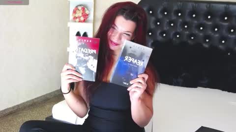 Snapshot of allisonn223 chatting on 10-25-25, 12:23 Deea online show from 10-25-25, 12:23