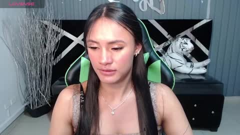 Snapshot of allisson_a chatting on 01-22-25, 06:42 Allisson online show from 01-22-25, 06:42