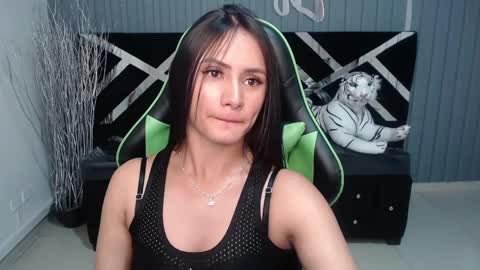 Snapshot of allisson_a chatting on 01-25-25, 03:30 Allisson online show from 01-25-25, 03:30