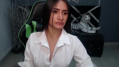 Snapshot of allisson_a chatting on 01-29-25, 03:22 Allisson online show from 01-29-25, 03:22