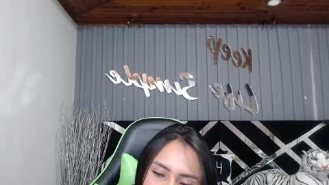 Snapshot of allisson_a chatting on 02-07-25, 06:24 Allisson online show from 02-07-25, 06:24