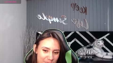 Snapshot of allisson_a chatting on 02-11-25, 09:42 Allisson online show from 02-11-25, 09:42