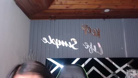 Snapshot of allisson_a chatting on 02-28-25, 06:43 Allisson online show from 02-28-25, 06:43