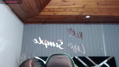 Snapshot of allisson_a chatting on 03-09-25, 06:28 Allisson online show from 03-09-25, 06:28