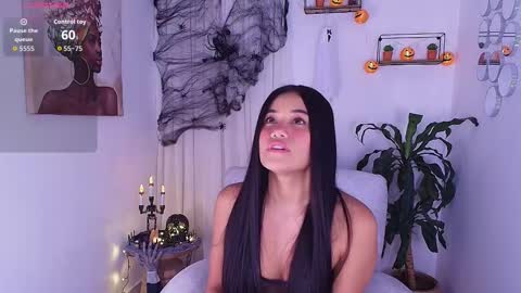 Snapshot of allisxxnn_fox chatting on 10-01-25, 04:07 Allisxn Fox online show from 10-01-25, 04:07