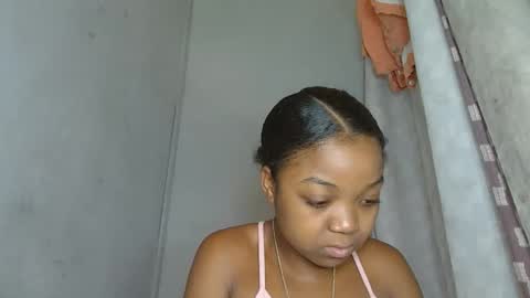 allizida01 online show from 12-22-25, 05:37