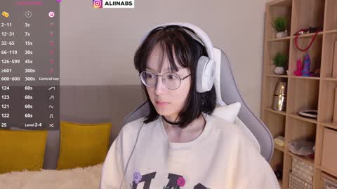 Alina online show from 02-09-25, 01:55