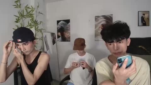 Snapshot of alluring_alpha chatting on 05-21-26, 02:07 kim and josh online show from 05-21-26, 02:07
