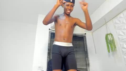 alluringangel01 online show from 09-11-25, 02:44