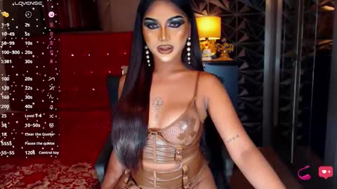 Snapshot of alluringnatalya chatting on 12-28-24, 06:49 Natalya Fox online show from 12-28-24, 06:49