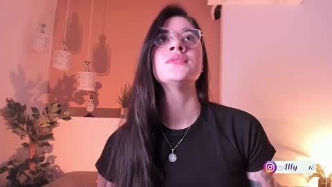 Snapshot of ally_addams chatting on 09-22-25, 05:09 Ally online show from 09-22-25, 05:09