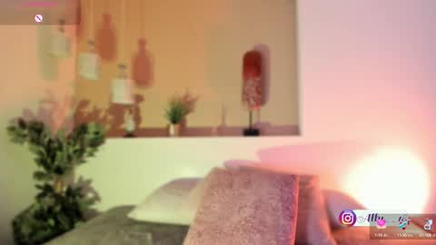 Snapshot of ally_addams chatting on 10-01-25, 03:23 Ally online show from 10-01-25, 03:23