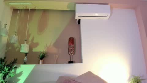 Snapshot of ally_addams chatting on 10-06-25, 03:37 Ally online show from 10-06-25, 03:37