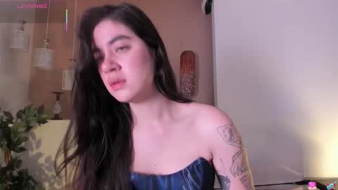 Snapshot of ally_addams chatting on 10-22-25, 04:13 Ally online show from 10-22-25, 04:13