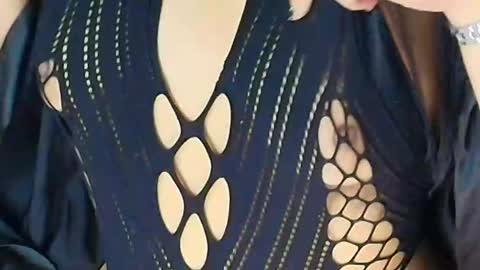 Snapshot of ally_riso chatting on 05-16-26, 04:31 Ally help me reach 100 satisfaid online show from 05-16-26, 04:31
