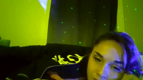 allyfkxn online show from 05-18-26, 08:42