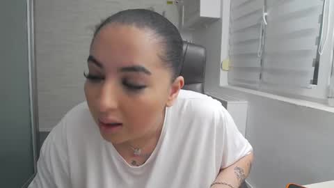         online show from 05-29-26, 08:29