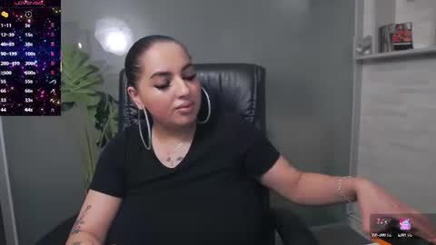 Snapshot of allyiah chatting on 06-11-26, 05:11 online show from 06-11-26, 05:11