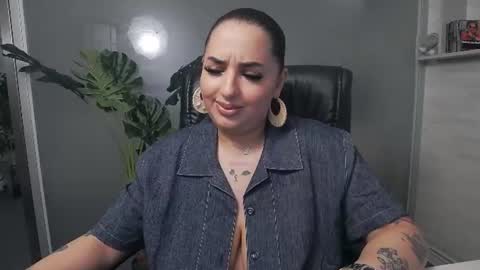 Snapshot of allyiah chatting on 07-02-26, 02:23 online show from 07-02-26, 02:23